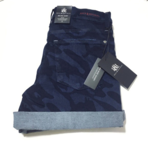 SOLD Rock & Republic Womens Blue Camo Jean Shorts - Picture 4 of 6